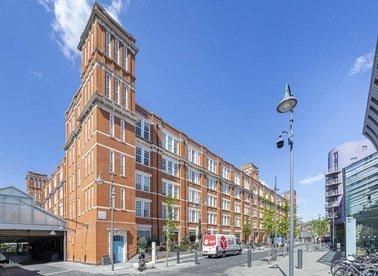 Properties to let in Esther Anne Place - N1 1UN view1