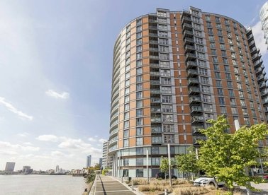 Properties to let in Fairmont Avenue - E14 9PJ view1
