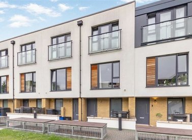 Properties let in Fallow Place - TW11 8GW view1