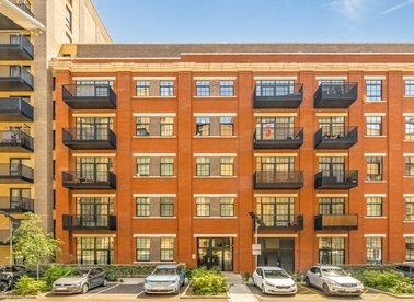 Properties to let in Farine Avenue - UB3 4GD view1