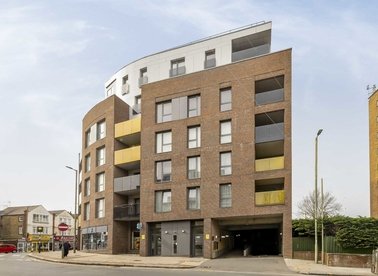 Properties to let in Finchley Road - NW11 8AT view1