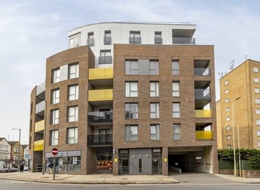 Properties to let in Finchley Road - NW11 8AT view1