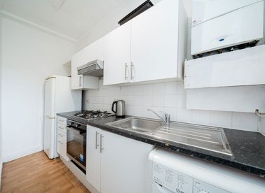 Properties to let in Finchley Road - NW3 6LT view1