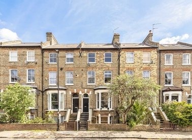 Properties to let in Fonthill Road - N4 3HY view1