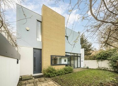 Properties let in Forest Road - E8 3BT view1