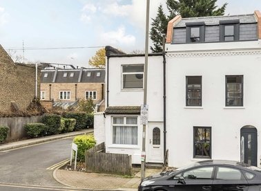 Properties let in Fountain Road - SW17 0HH view1