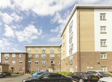 Properties let in Fulham Road - SW6 1DS view1