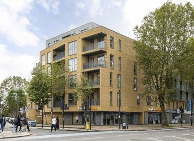 Properties to let in Fulneck Place - E1 3FB view1