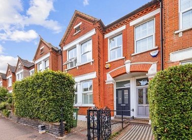 Properties to let in Garthorne Road - SE23 1EW view1