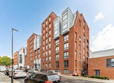 Properties to let in Gaumont Place - SW2 4FY view1