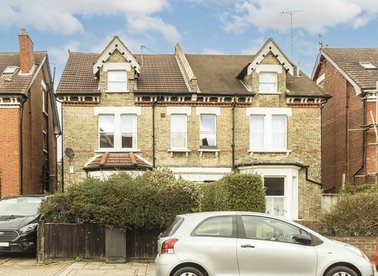 Properties to let in Gleneldon Road - SW16 2BQ view1