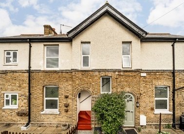 Properties to let in Glenfield Road - W13 9LE view1