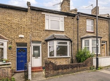 Properties to let in Glenhurst Road - TW8 0QS view1