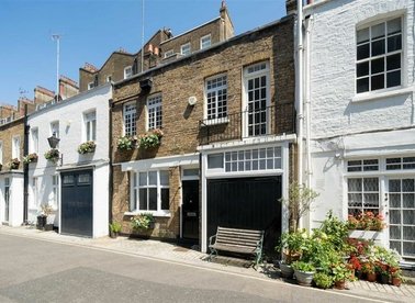 Properties to let in Gloucester Place Mews - W1U 8BA view1