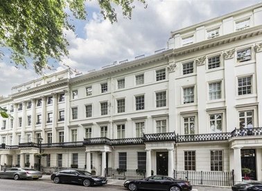 Properties let in Gloucester Square - W2 2TQ view1