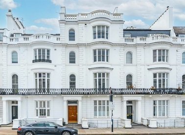 Properties to let in Gloucester Terrace - W2 3HB view1