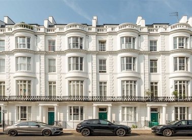 Properties to let in Gloucester Terrace - W2 6DX view1