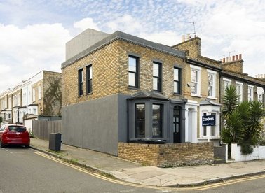 Properties let in Glyn Road - E5 0JS view1