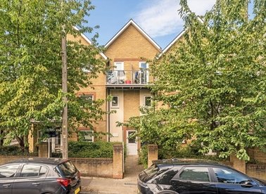 Properties to let in Gordon Road - SE15 3RB view1