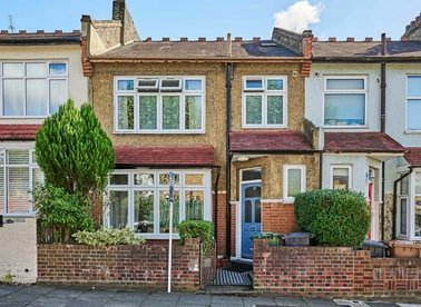 Properties to let in Gordonbrock Road - SE4 1JA view1