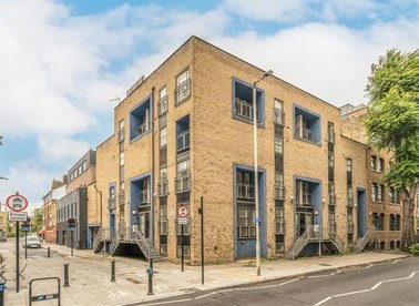 Properties to let in Graduate Place - SE1 4QH view1