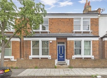 Properties to let in Grantham Road - SW9 9EB view1