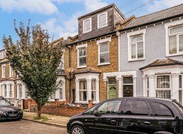 Properties to let in Graveney Road - SW17 0EH view1