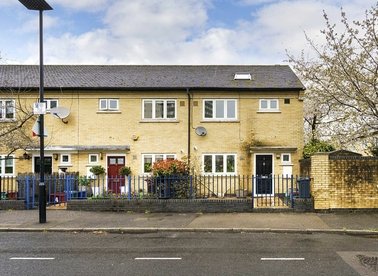 Green Dragon Lane, Brentford, TW8
