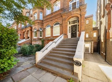 Properties to let in Greencroft Gardens - NW6 3PE view1