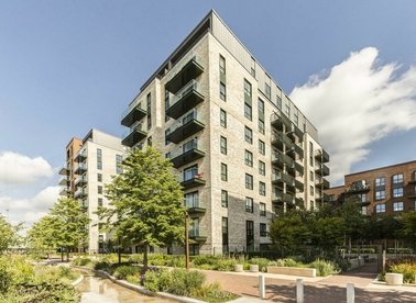 Properties to let in Greenleaf Walk - UB1 1FQ view1