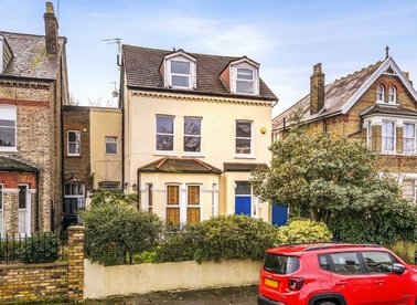 Properties to let in Grosvenor Road - W4 4EG view1