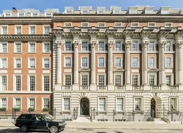 Properties to let in Grosvenor Square - W1K 6LB view1