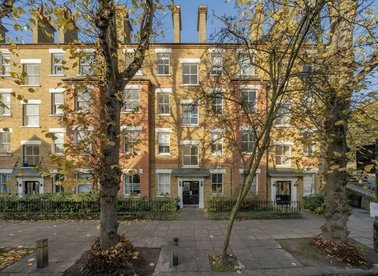 Properties to let in Grove Place - NW3 1JP view1