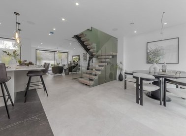 Properties to let in Gulliver Place - N10 3HF view1