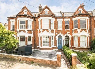 Properties to let in Hambalt Road - SW4 9EB view1