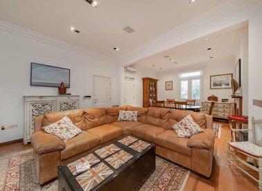 Properties to let in Hamilton Gardens - NW8 9PU view1
