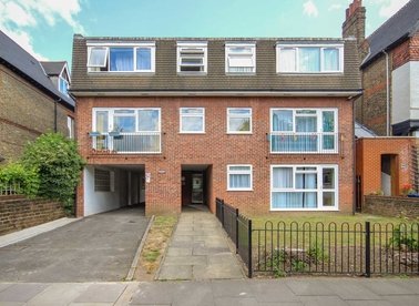 Properties to let in Hamilton Road - W5 2EE view1
