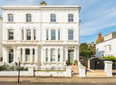Properties to let in Hampstead Hill Gardens - NW3 2PL view1