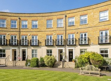 Hampton Court Crescent, East Molesey, KT8