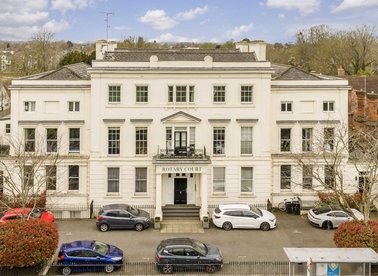 Hampton Court Road, East Molesey, KT8