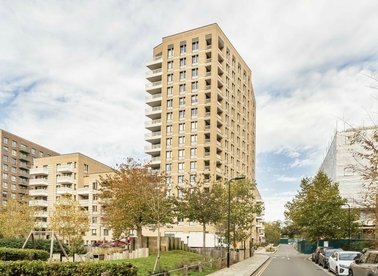 Properties to let in Hanbury Road - W3 8NE view1