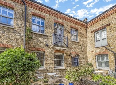 Properties let in Hardwicke Mews - WC1X 9AE view1