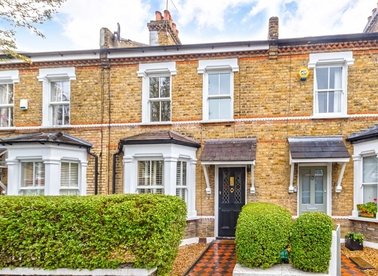Properties to let in Hardy Road - SW19 1HZ view1