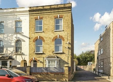 Properties to let in Hartfield Road - SW19 3TJ view1