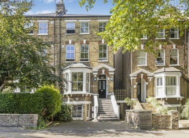 Properties let in Hartham Road - N7 9JG view1