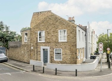 Properties to let in Haydon Park Road - SW19 8JH view1