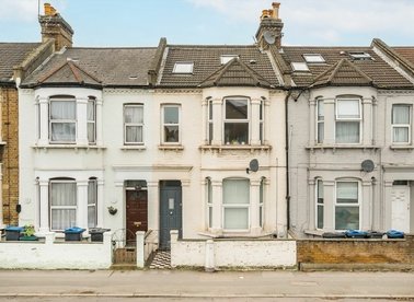 Properties let in Haydons Road - SW19 8TR view1