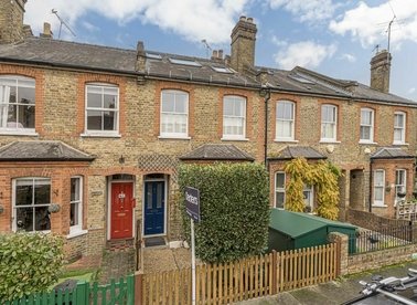 Properties let in Heath Gardens - TW1 4LY view1