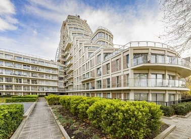 Properties to let in Henry Macaulay Avenue - KT2 5FF view1