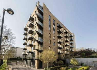 Properties to let in Heritage Place - TW8 0RN view1